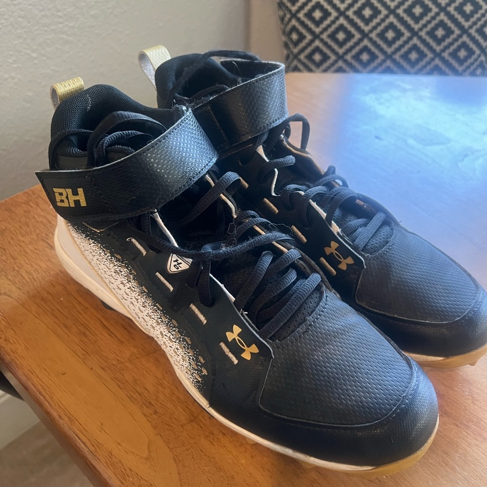 Under Armour football cleats